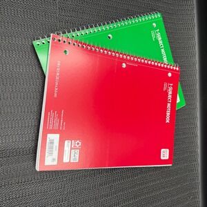 Pen+Gear 1-Subject Spiral Notebooks 70 Sheets College Ruled Red Green 2 Pack